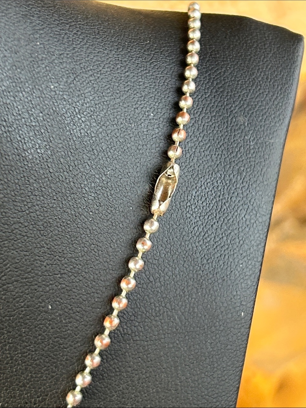 Iridescent Mother-of-Pearl Pendant Necklace - Shell Rose Design - Silver Tone - Picture 6 of 6